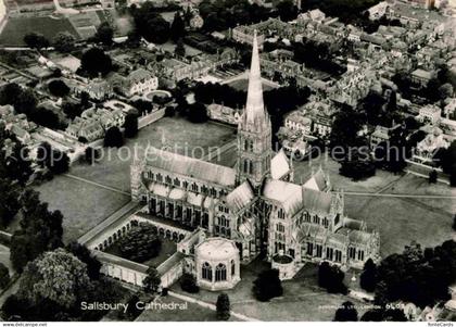 72694770 Salisbury Wiltshire Fliegeraufnahme Cathedral Salisbury