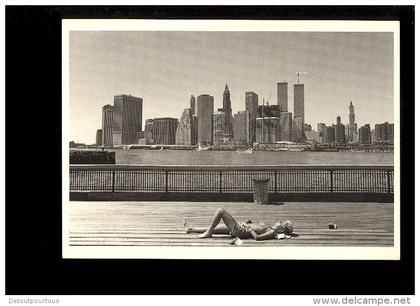 NEW YORK 1986 by Roswell Angier photographer photographe photographie ( young woman in sun )