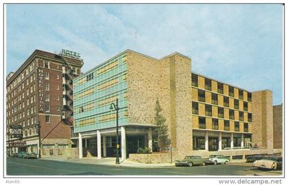 Memphis TN Tennessee, New Chisca Plaza Motor Hotel Lodging, Auto, Architecture, c1950s/60s Vintage Postcard