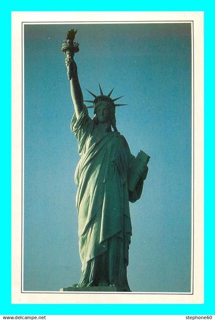 a743 / 541 NEW YORK Statue de la Liberte