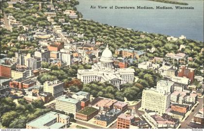 11690438 Madison Wisconsin Aerial view of Downtown