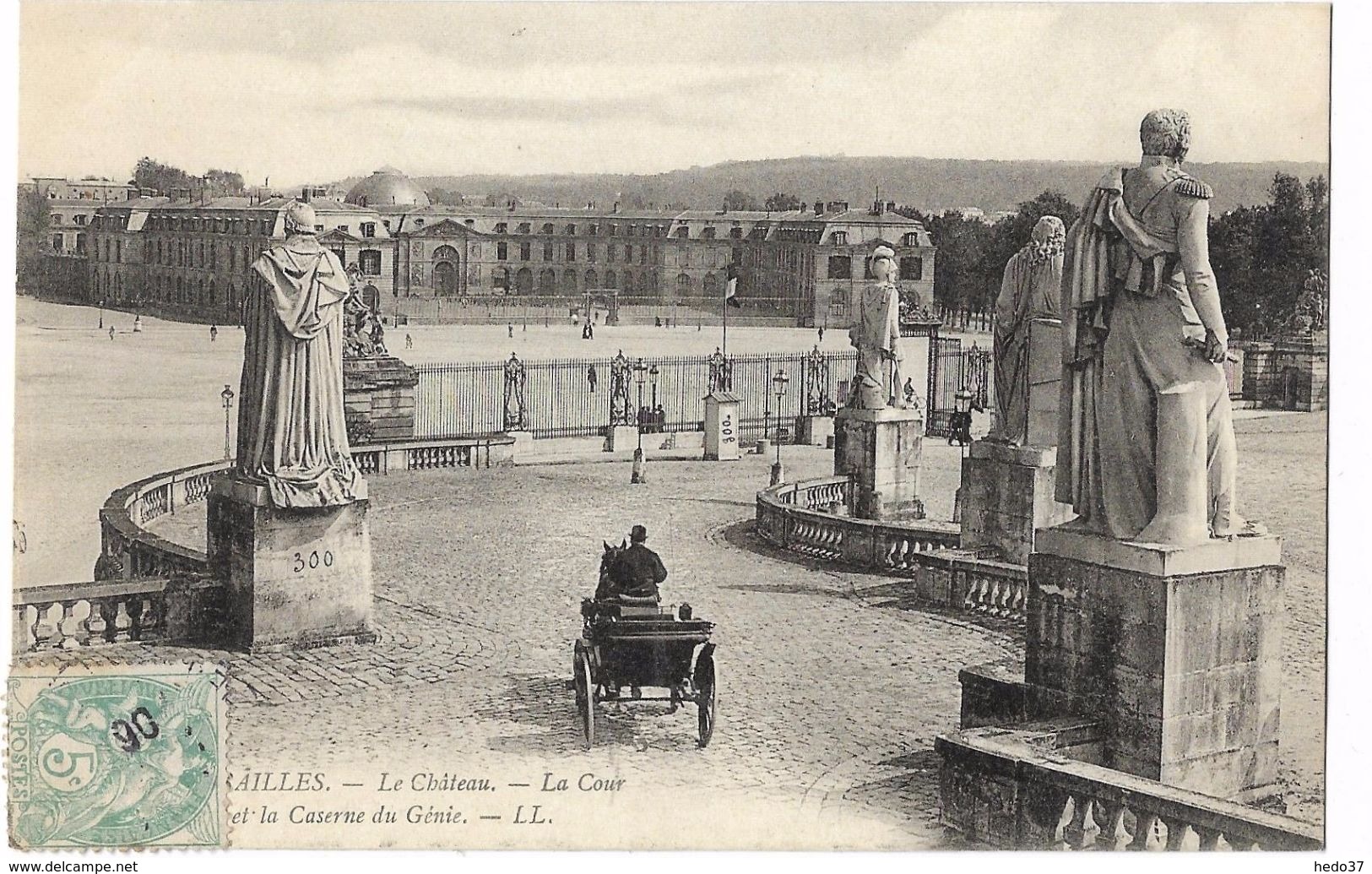 Versailles - Le Château - La Cour