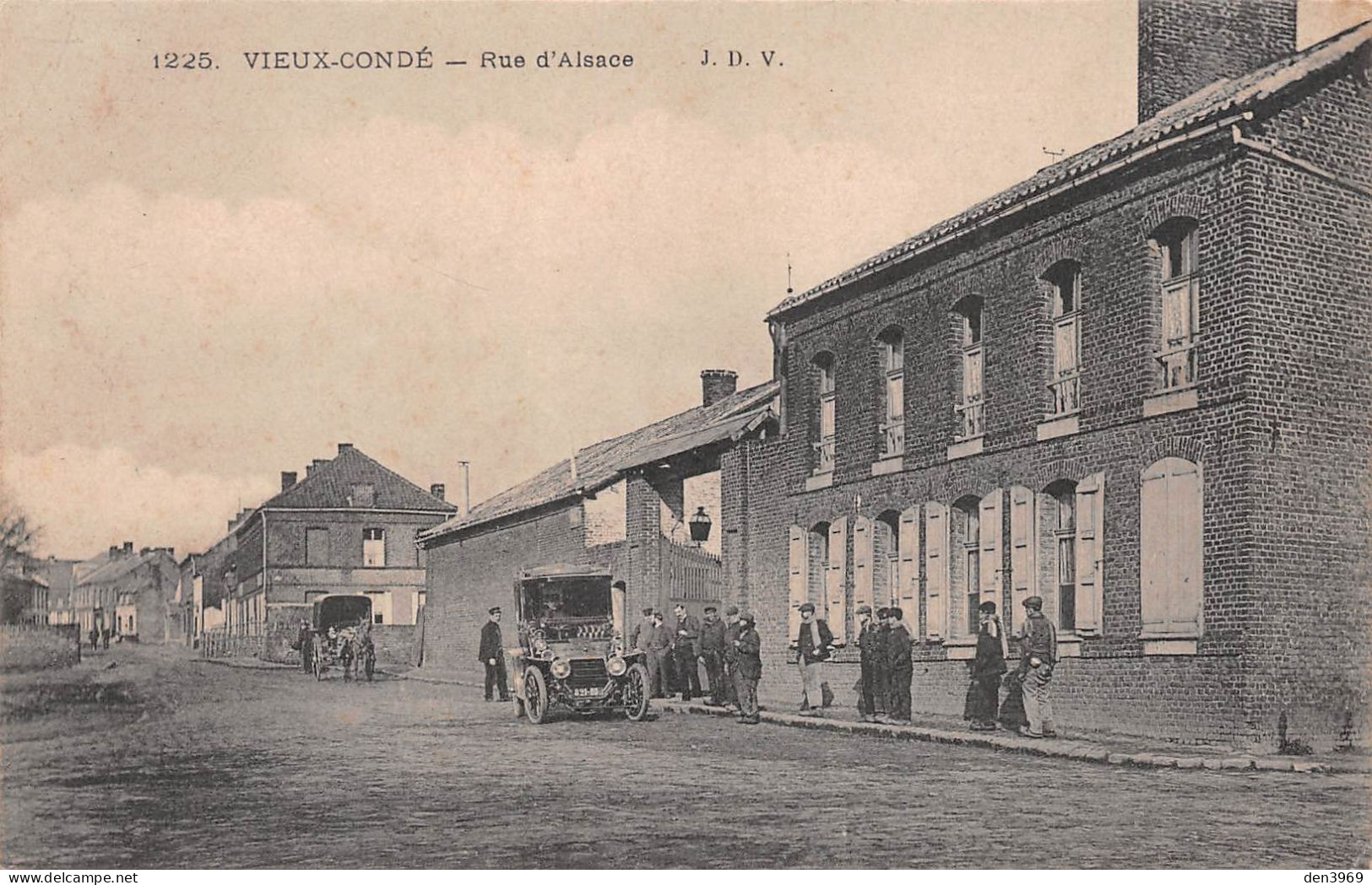 VIEUX-CONDE (Nord) - Rue d'Alsace - Automobile