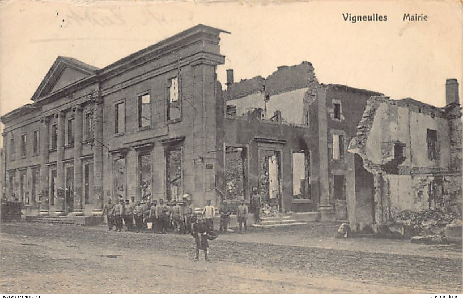 VIGNEULLES-LES-HATTONCHATEL (55) 1915 La Mairie en ruine