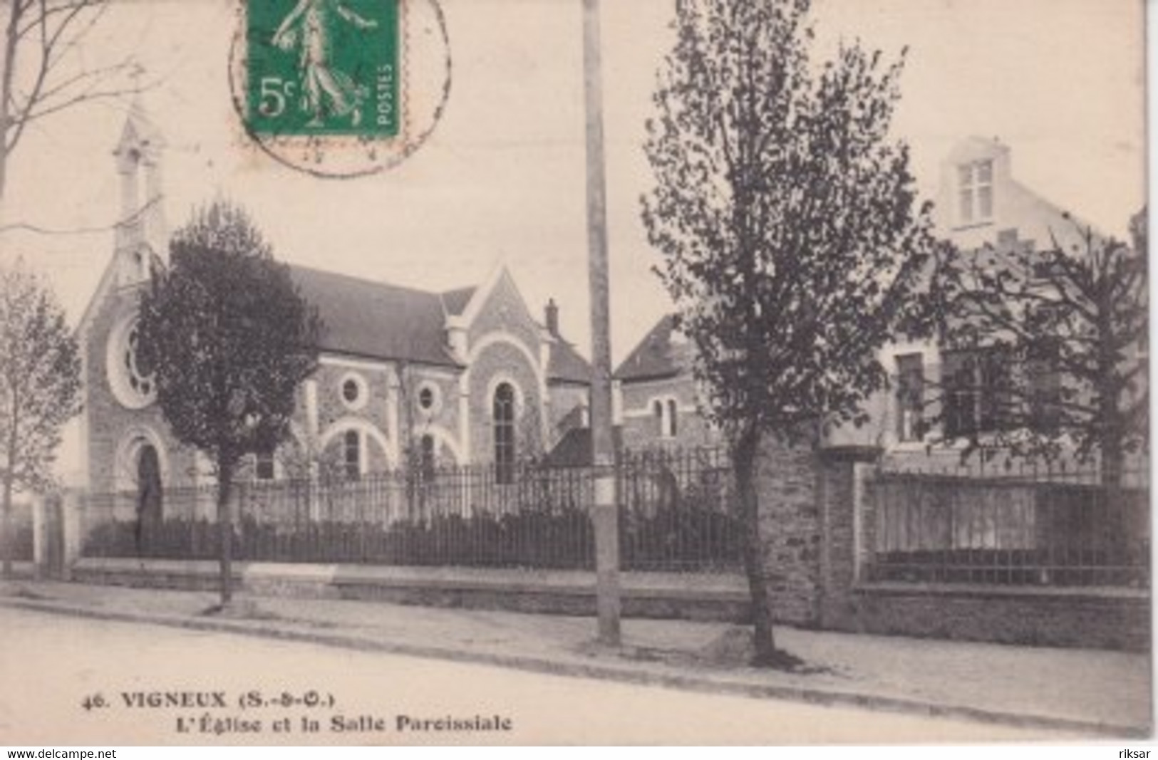 VIGNEUX SUR SEINE(ARBRE)