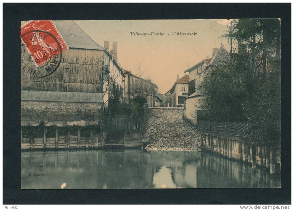 VILLE SUR TOURBE - L'Abreuvoir