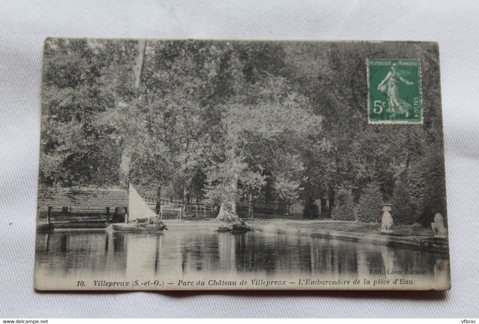 Villepreux, parc du château, l'embarcadère de la pièce d'eau, Yvelines 78