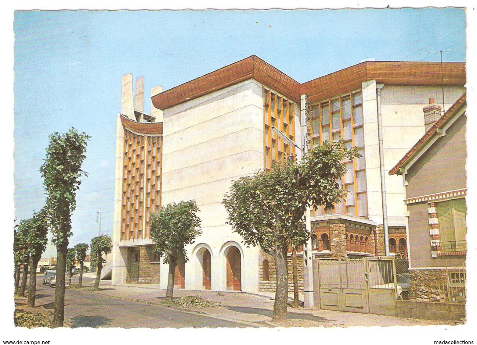 Viry-Châtillon (91 - Essonne)  l'église