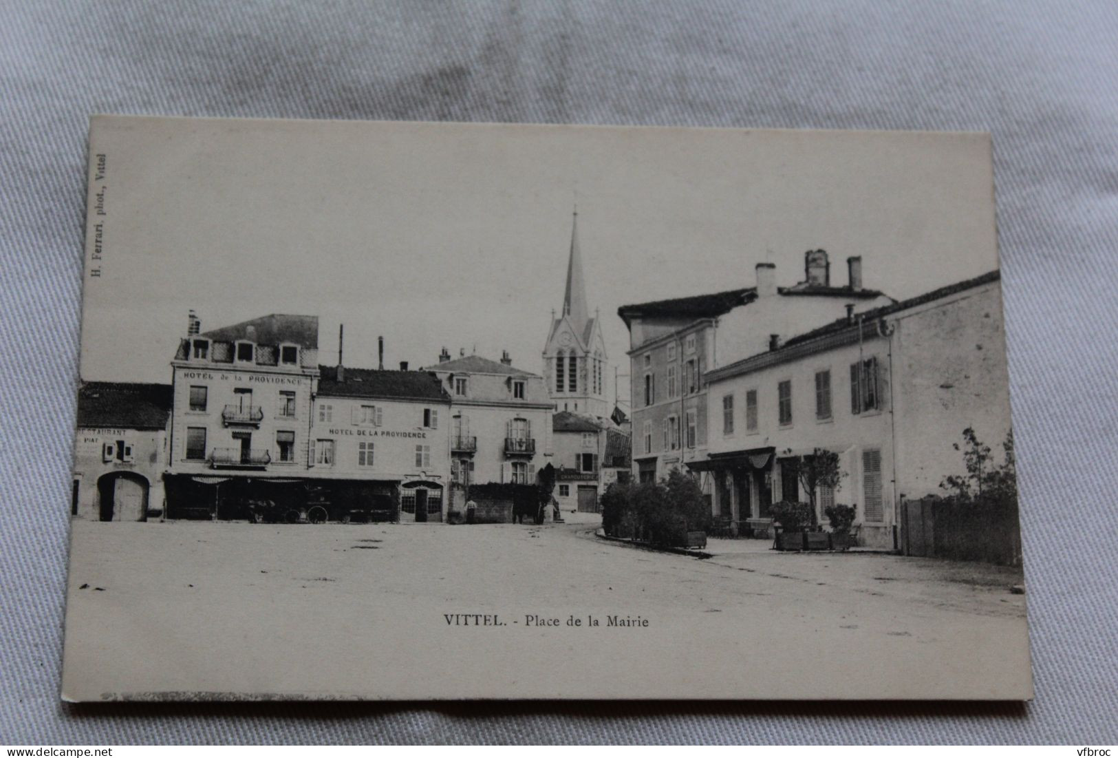 Vittel, place de la mairie, Vosges 88