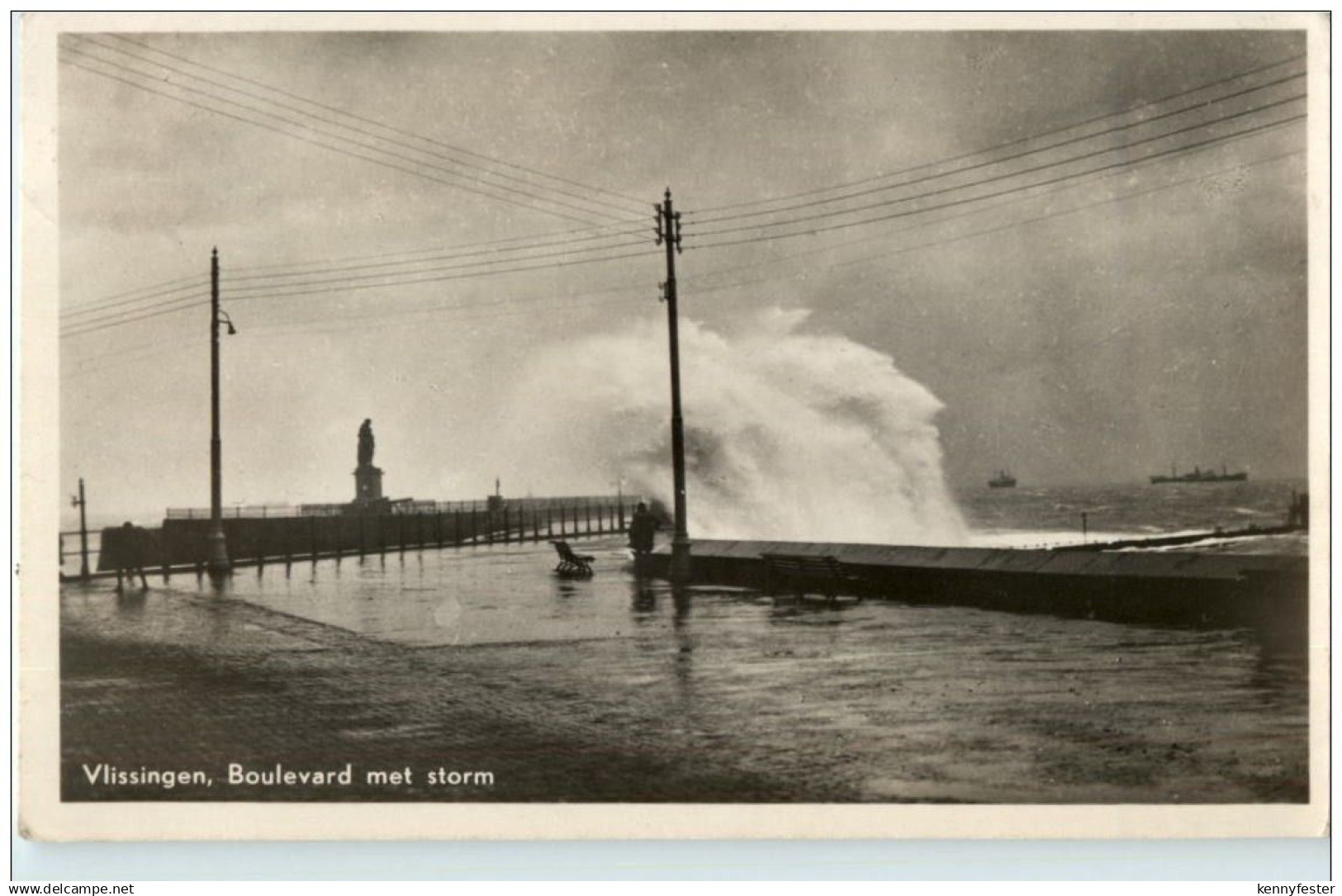 Vlissingen - Boulevard met storm