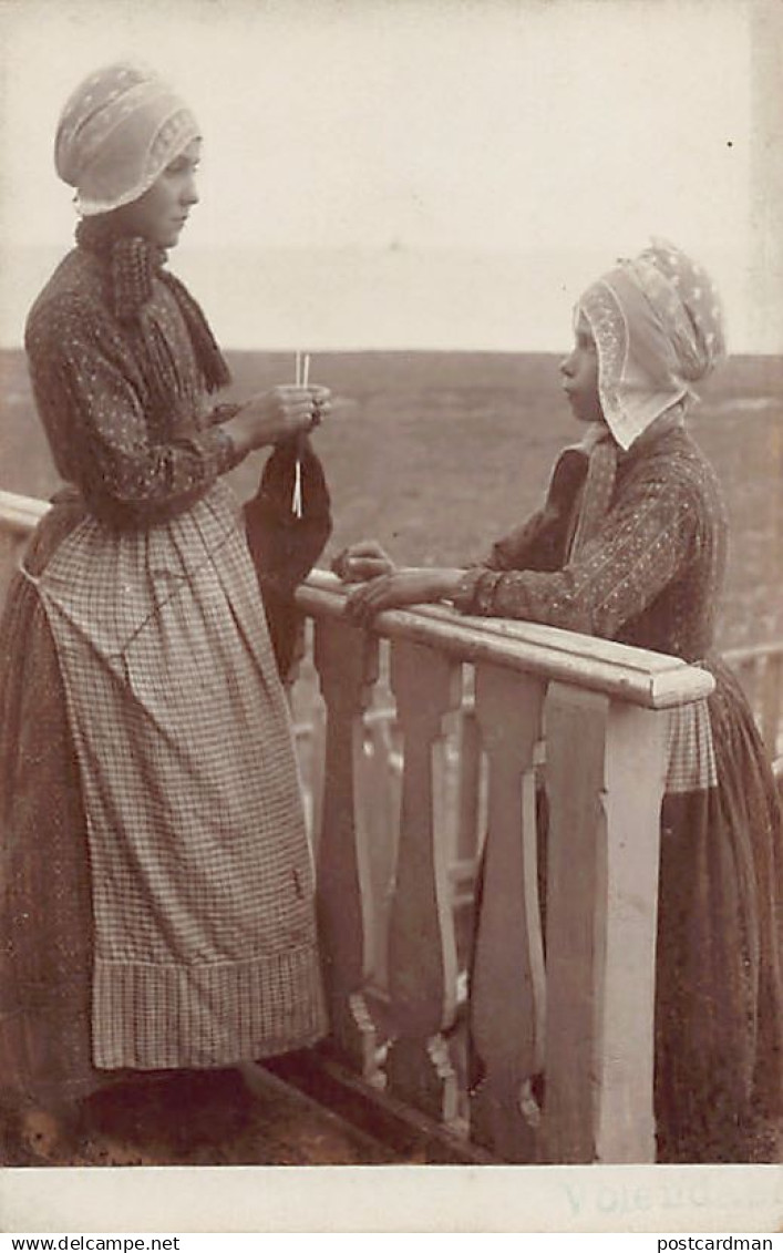 VOLENDAM (NH) Vrouwen breien - Uitg. J. Siewers & Zoon