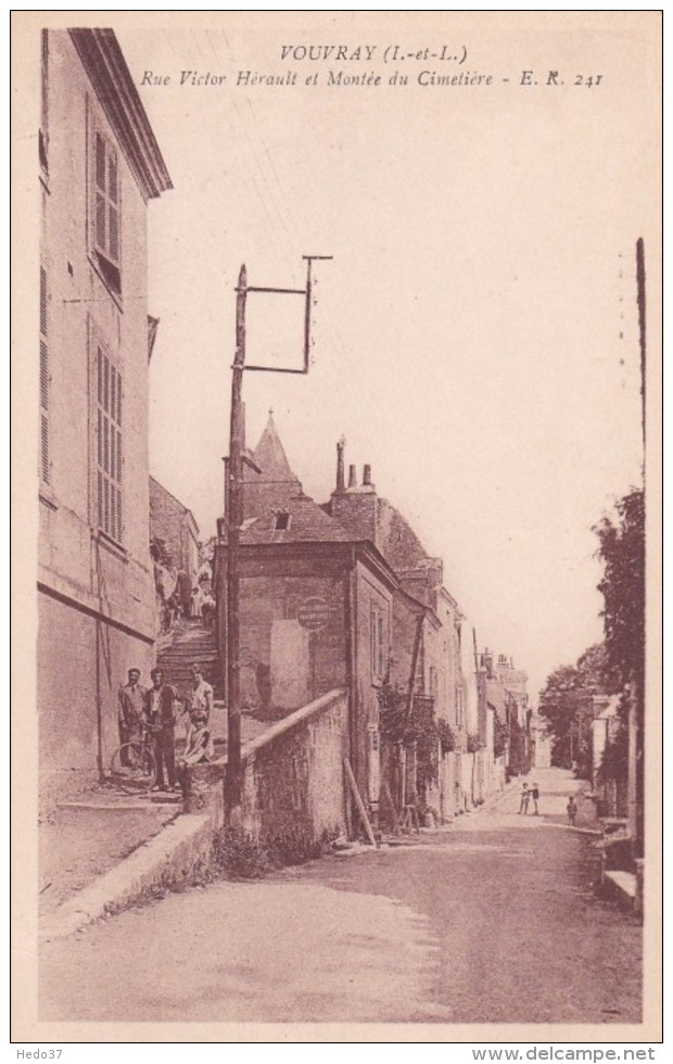 Vouvray - Rue Victor Hérault et Montée du Cimetière