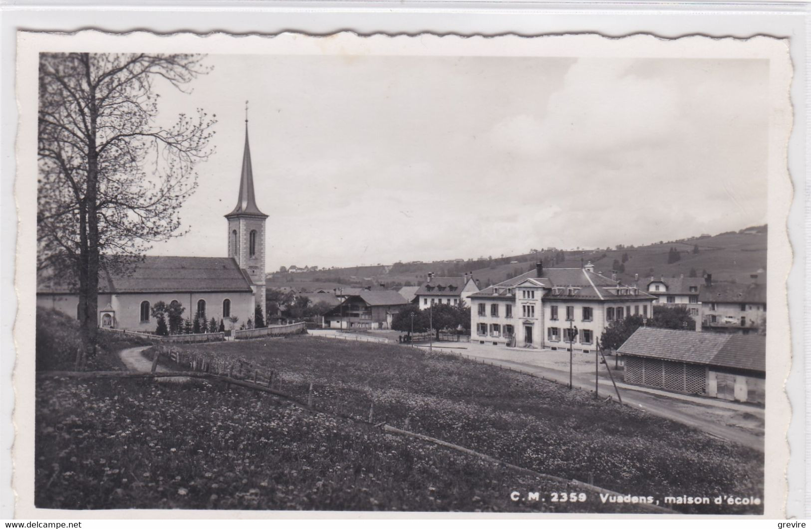 Vuadens, église, maison d'école, local du feu