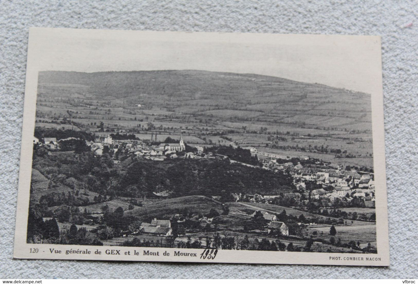 Vue générale de Gex et le mont de Mourex, Ain 01