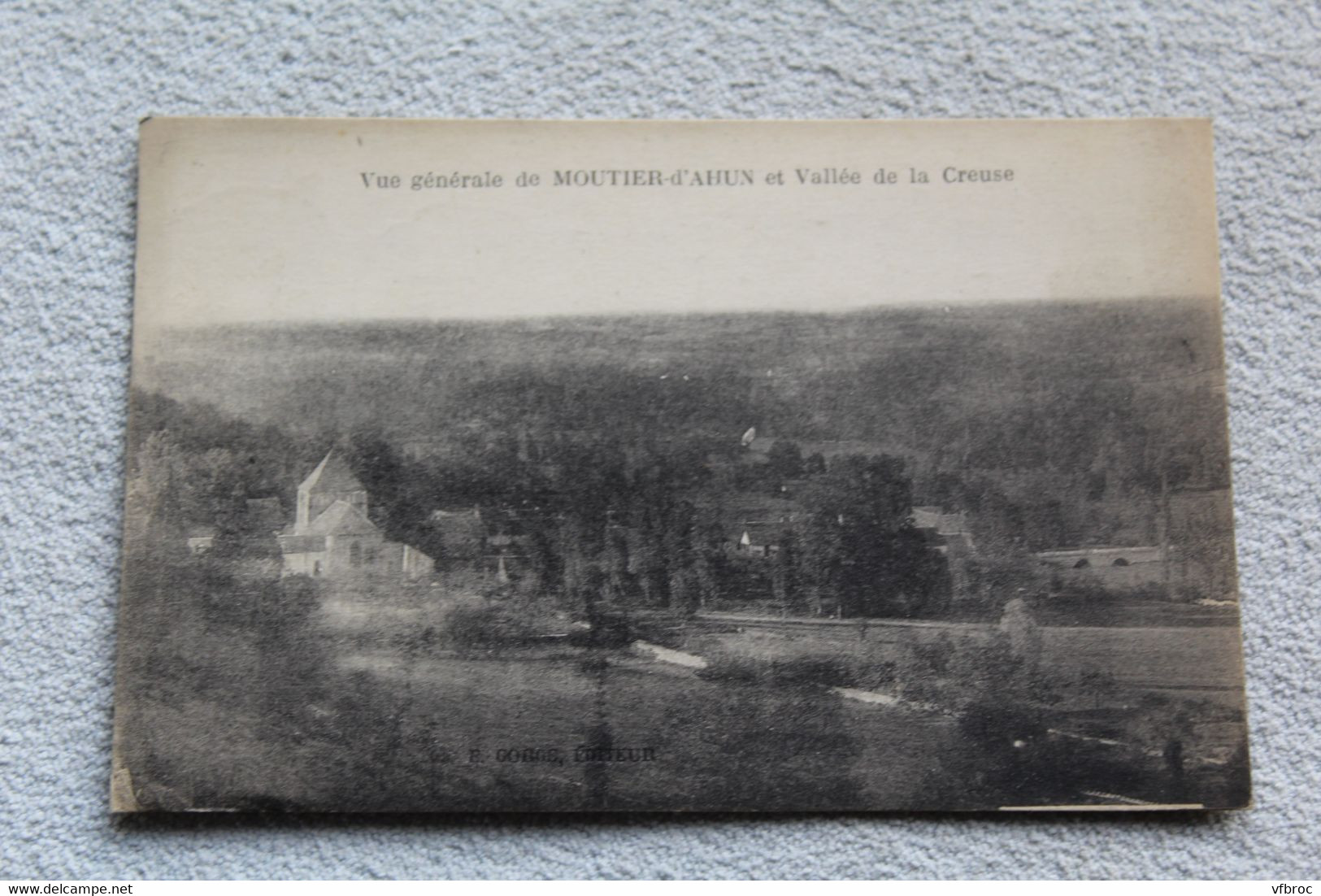 vue générale de Moutier d'Ahun et vallée de la Creuse 23