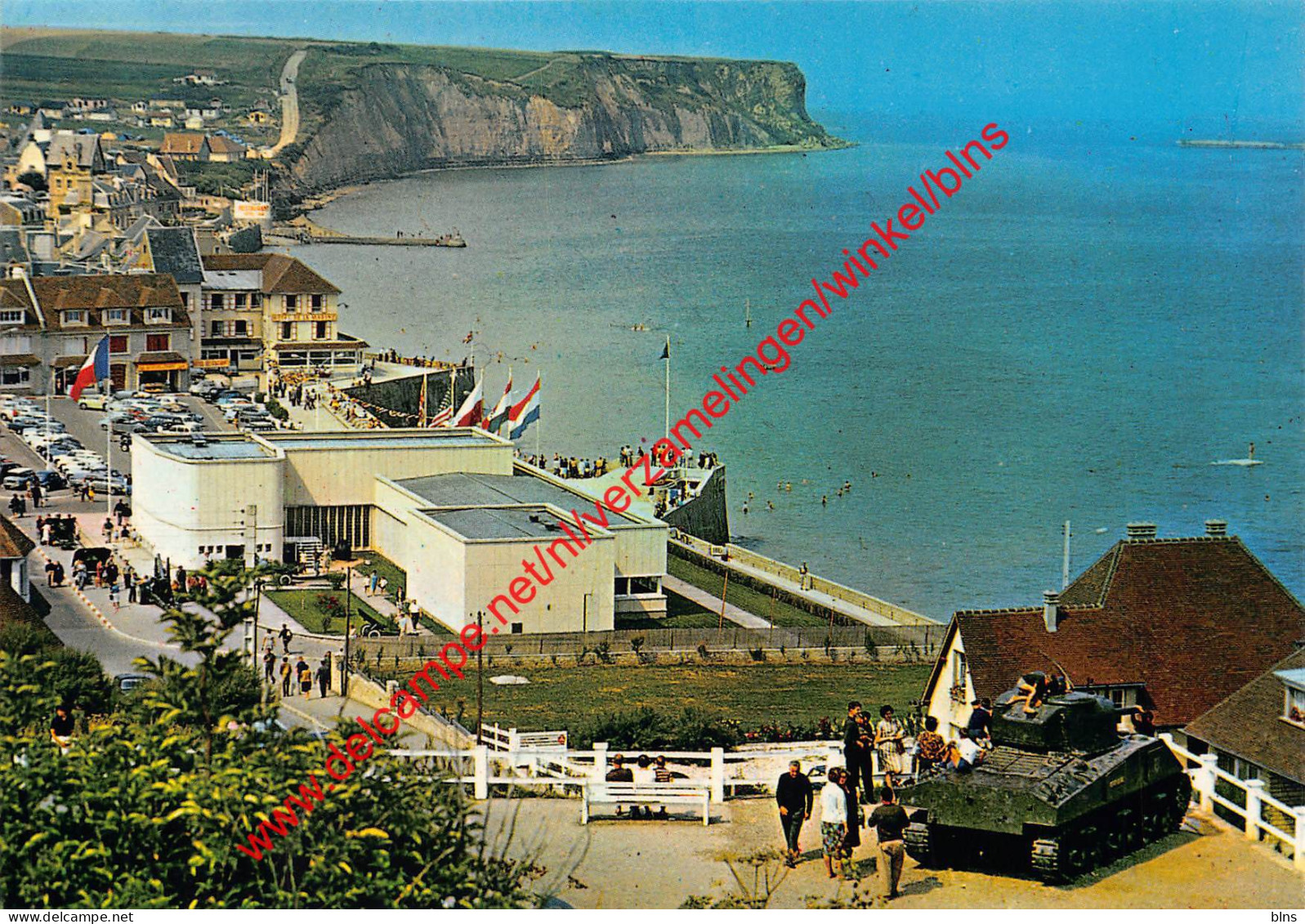 Vue générale et le Musée - Arromanches - (14) Calvados