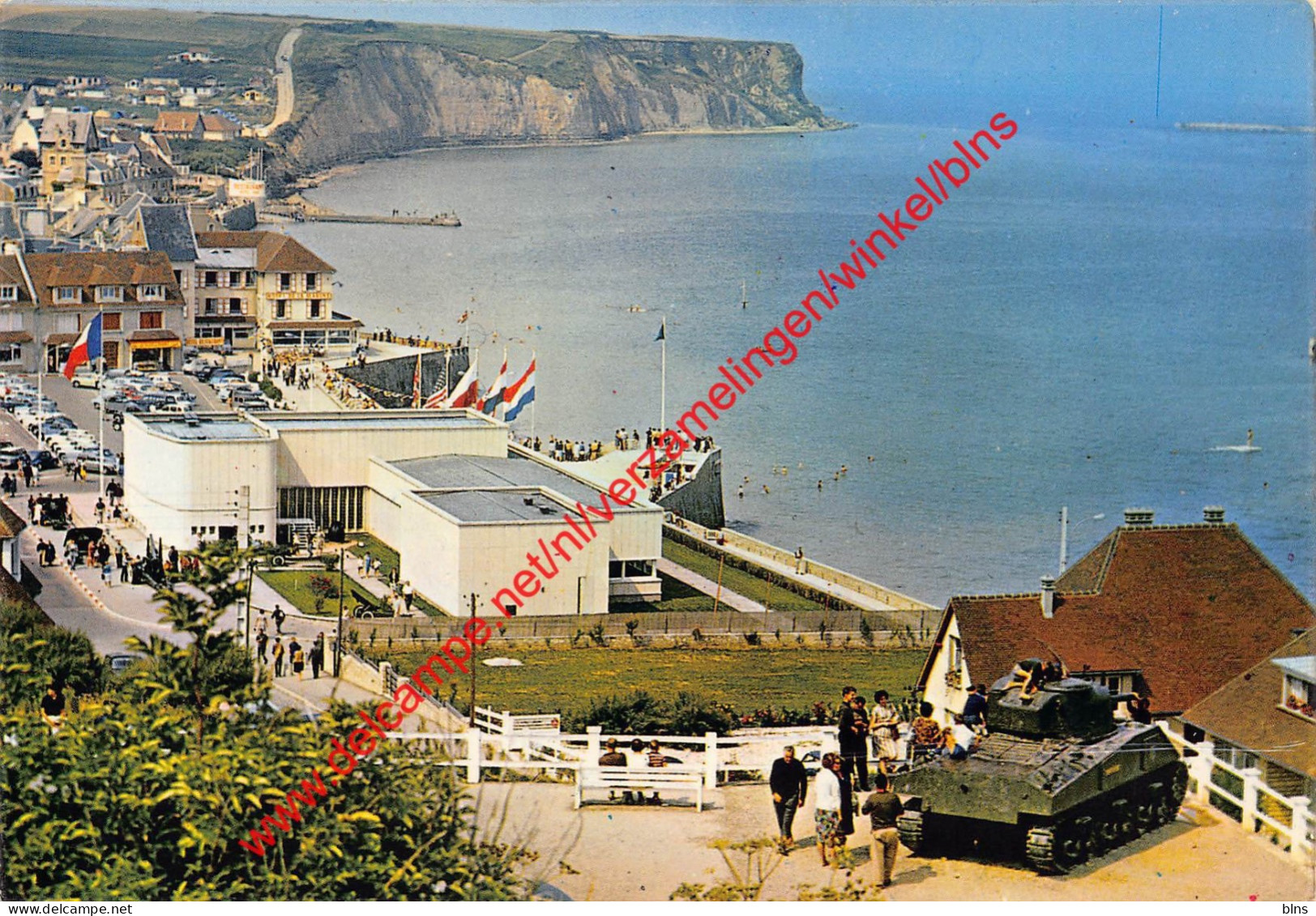 Vue générale et le Musée - Arromanches - (14) Calvados