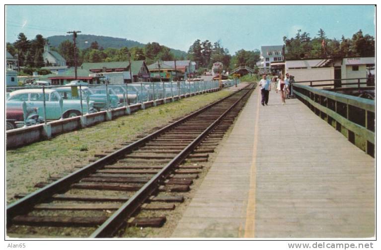 Weirs Beach NH New Hampshire, Boardwalk Lake Winnipesaukee, Autos, Train Tracks, on c1950s Vintage Postcard