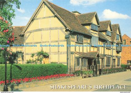 D144325 Shakespeares Birthplace. Stratford upon Avon. Warwickshire. Salmon