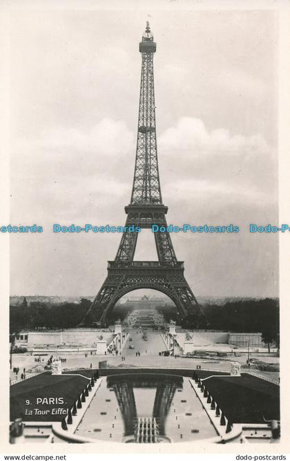 R007990 Paris. La Tour Eiffel