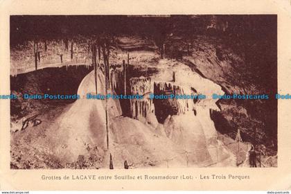 R051955 Grottes de Lacave entre Souillac et Rocamadour. Les Trois Parques