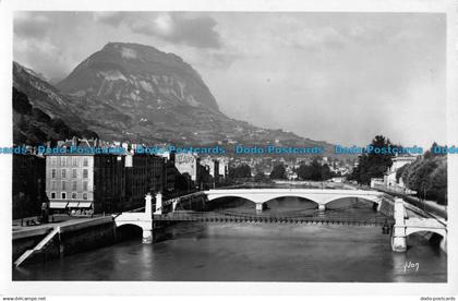 R054523 La Douce France. Grenoble. Vue Generale sur les Quais la Tronche et le S