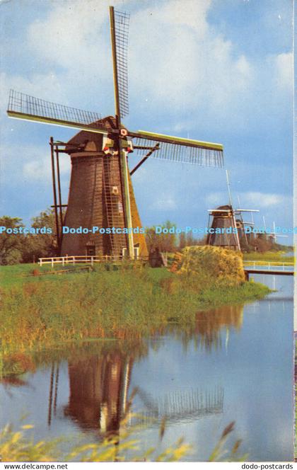 R172718 Dutch Windmill. Ronde stenen watermolen. Elshout bij Kinderdijk