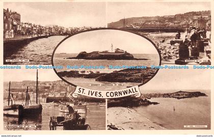 R246319 Cornwall St Ives Godrevy Lighthouse The Strand Seagulls in St Ives Unloa