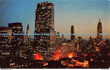 R314748 490 Midtown Manhattan at Night Chrysler Building Empire State Building N