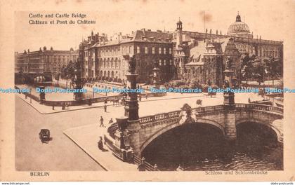 R415713 Castle and Castle Bridge Chateau et Pont du Chateau Berlin Schloss und S