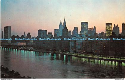 R494690 75430 B Manhattan Dexter Press Manhattan Post Card