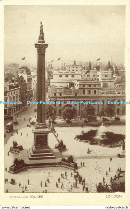 R586350 London Trafalgar Square