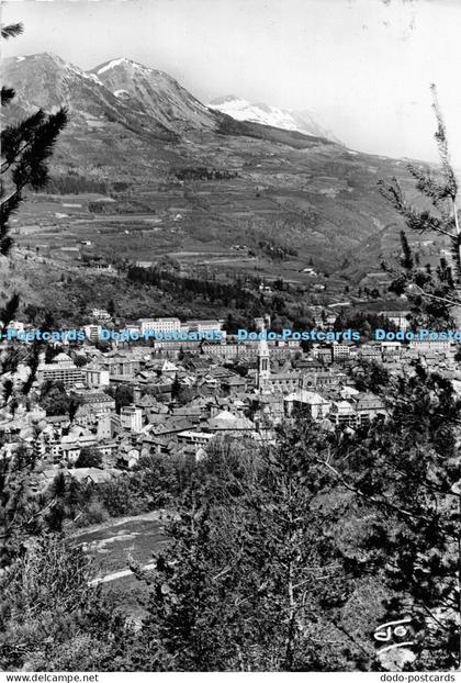 D006870 Les Hautes Alpes. Le Centre Ville. Montagne de Charance et Pic de Gleize