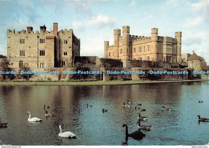 D100408 View from Fairfax Hall. Leeds Castle. Near Maidstone. Kent. Leeds Castle