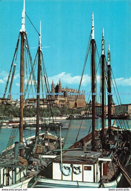 D102334 Mallorca. Baleares. Espana. Palma. La Catedral Desde el Muelle. Palma. P