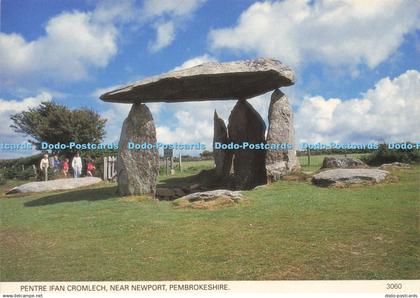 D169833 Pembrokeshire. Pentre Ifan Cromlech. Near Newport. Pembrokeshire Eye Pos