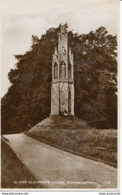 PC04983 Queen Eleanors Cross. Northampton. RP