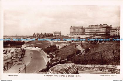 R182458 Plymouth Hoe Slopes and Grand Hotel. Modern Portraits. Plymouth. RP