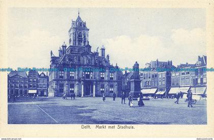 R662227 Delft. Market met Stadhuis. P. Delft