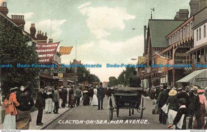 R665982 Clacton on Sea. Pier Avenue