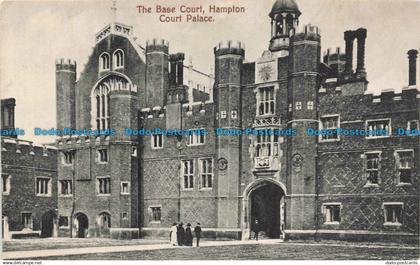 R668964 Hampton. The Base Court. Court Palace. Hayden