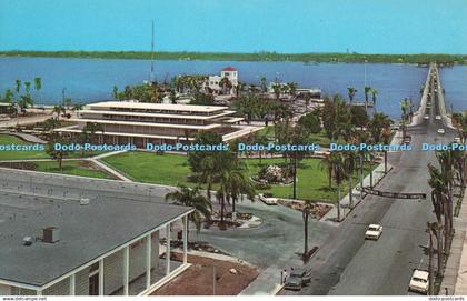 R682552 Fabulous Bradenton. Florida Showing the Chamber of Commerce. Municipal A