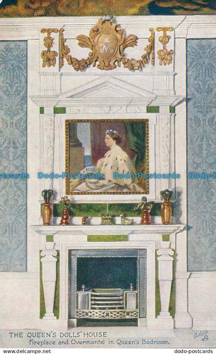 R029960 The Queens Dolls House. Fireplace and Overmantel in Queens Bedroom. Tuck