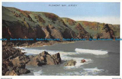 R042030 Plemont Bay. Jersey. Dennis