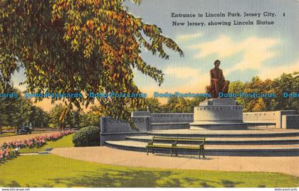 R054018 Entrance to Lincoln Park. Jersey City. New Jersey Showing Lincoln Statue