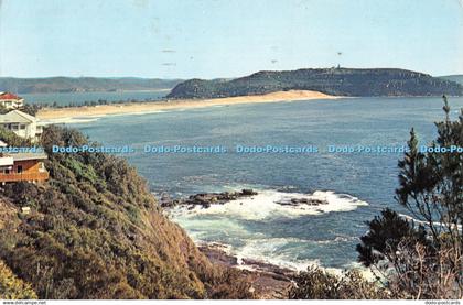 R466122 Sydney Palm Beach A view towards Palm Beach and Lion Island on the Pacif