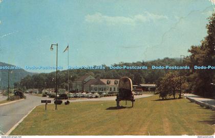 R681438 Scene at Midway on the World Greatest Highway. The Pennsylvania Turnpike