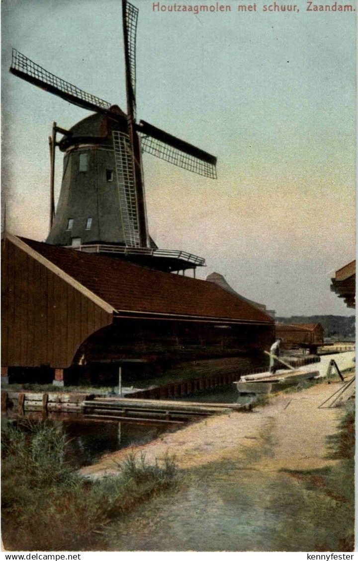 Zaandam - Houtzaagmolen met schuur