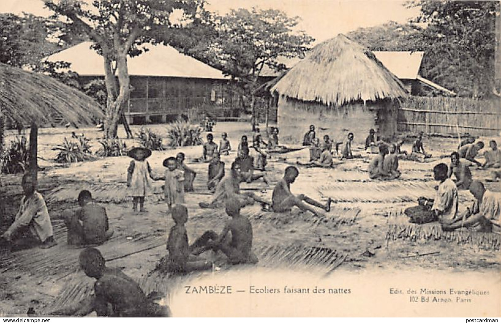 Zambia - Schoolgirls weaving mats - Publ. Missions Evangéliques de Paris