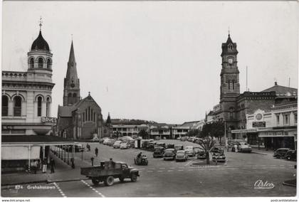 Grahamstown - & old cars